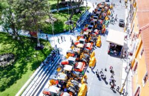 Alcaldes destacan compra de maquinaria pesada para mantenimiento vial en las provincias