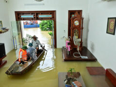 Al menos cuatro muertos por las inundaciones que anegaron más de 16.000 viviendas en Vietnam.
